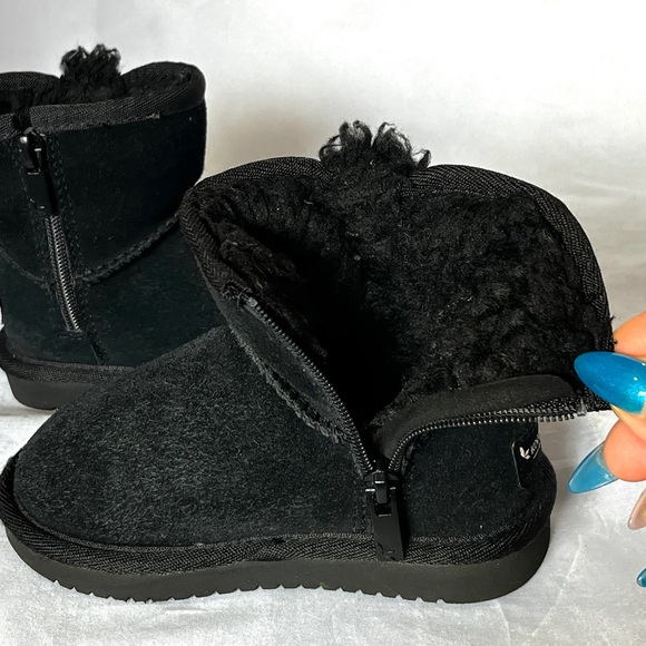 Kids' Koolaburra by Ugg Victoria Mini Bootie. Size 7 toddlers. - Picture 7 of 13